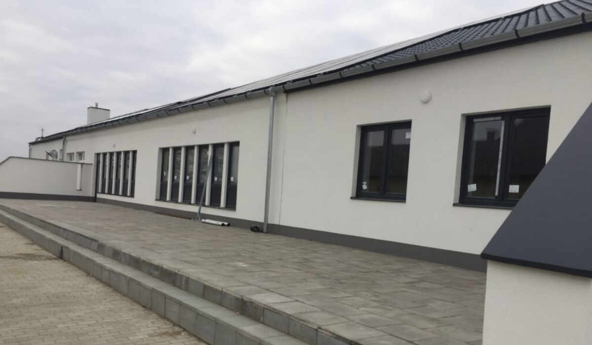 Közösségi tér ki- és átalakítás